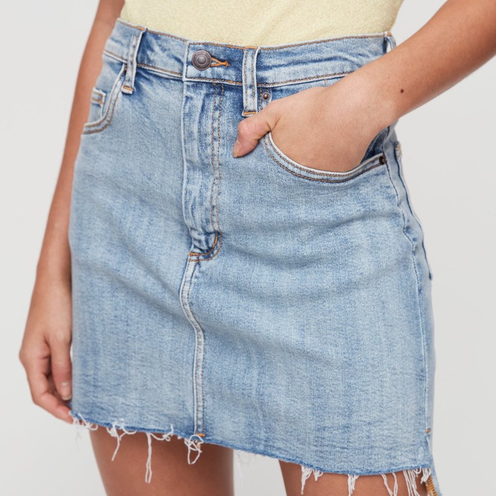 Wilfred Aritzia Jean Skirt Light Wash